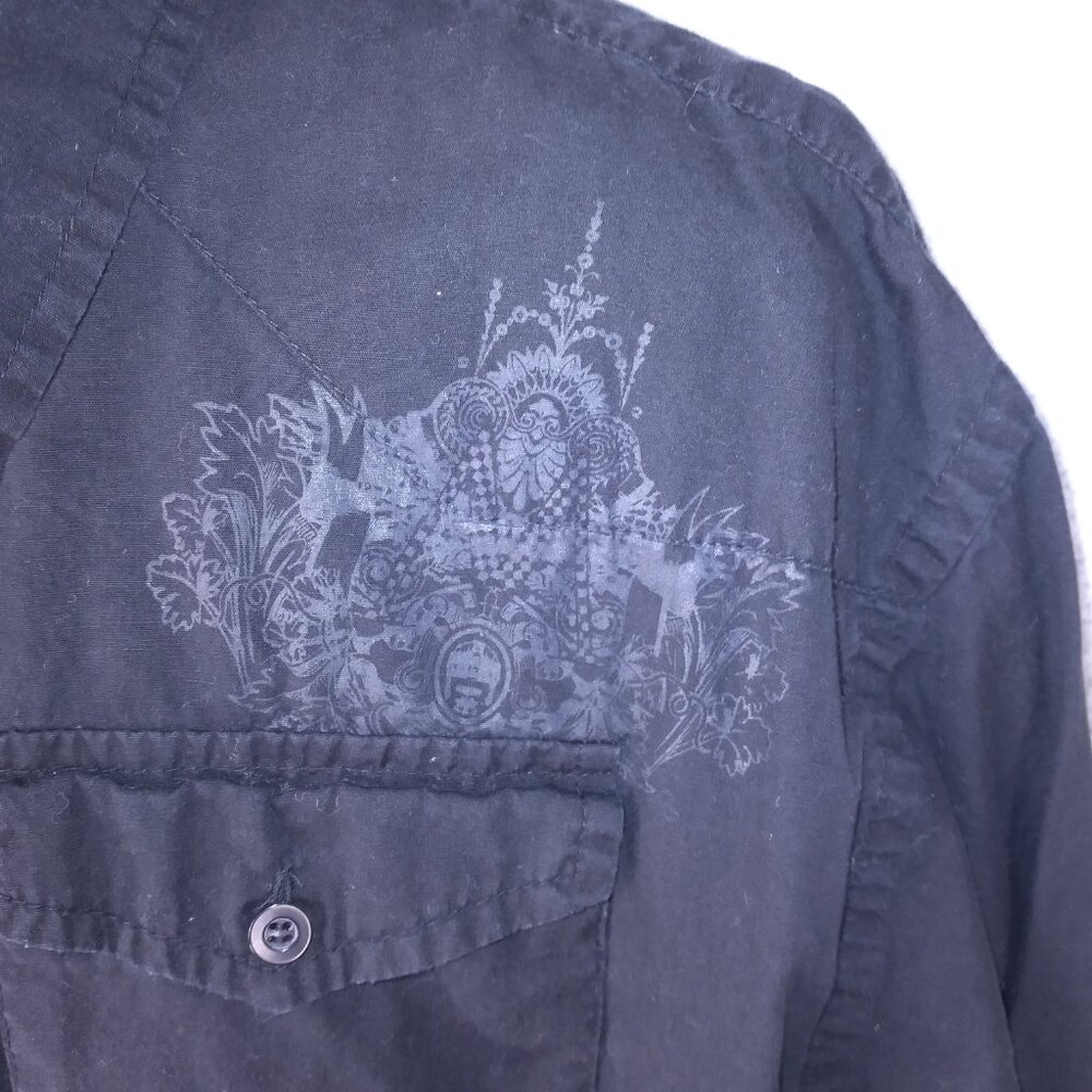 Carbon Black Men’s Button-Up Shirt XXL Black Crest Design 2000s Streetwear Y2K